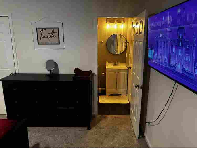 Clean and quiet room