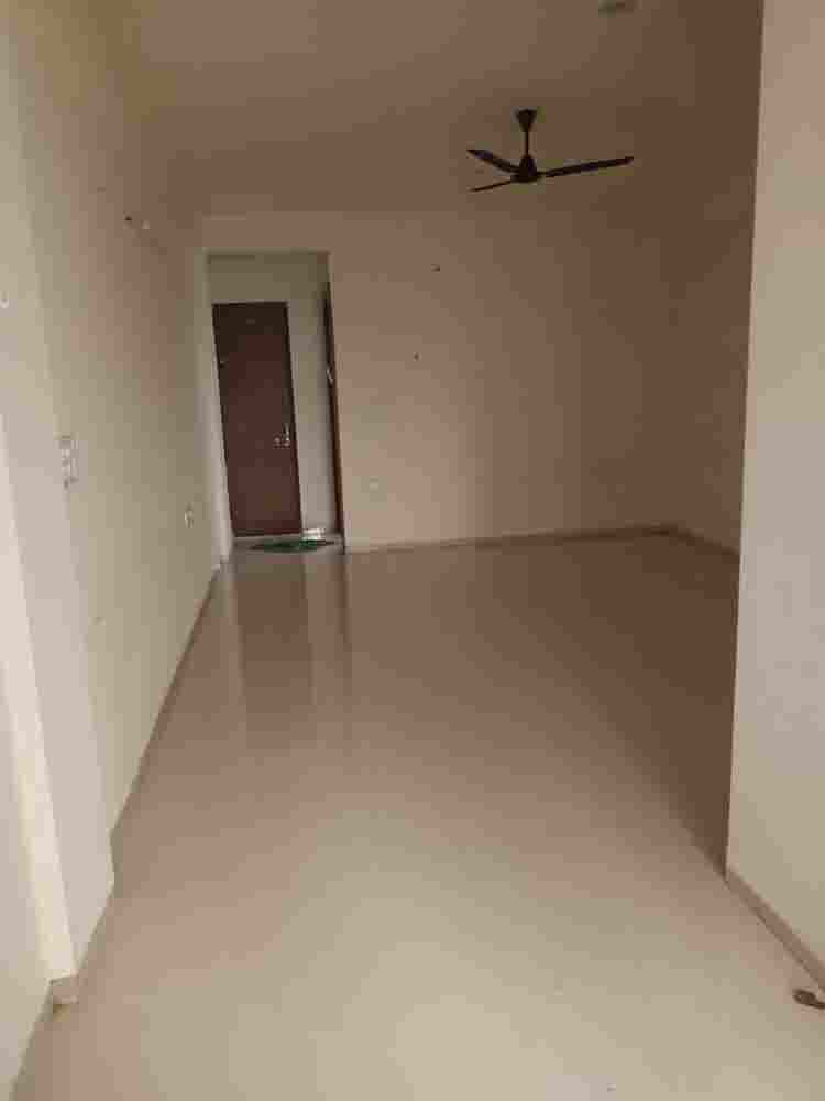 Looking for a Friendly Roommate