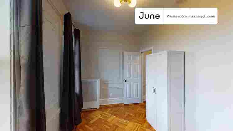 2 BR in New York City