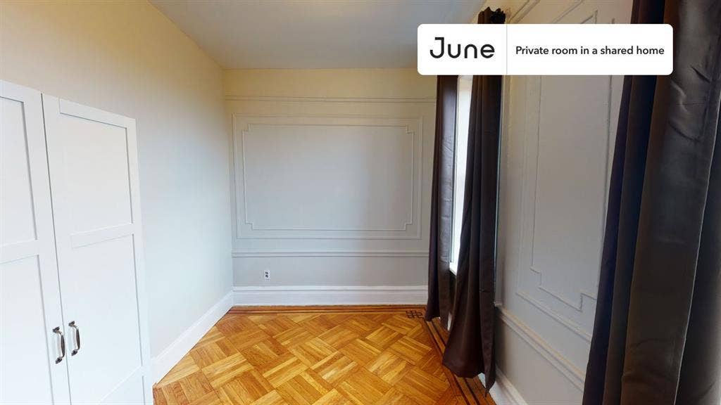 2 BR in New York City