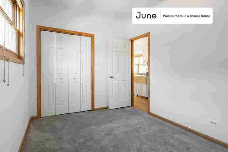 3 BR in Chicago