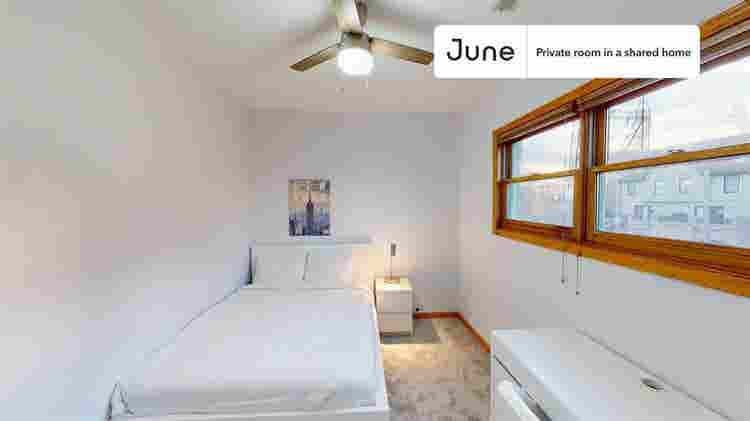 3 BR in Chicago