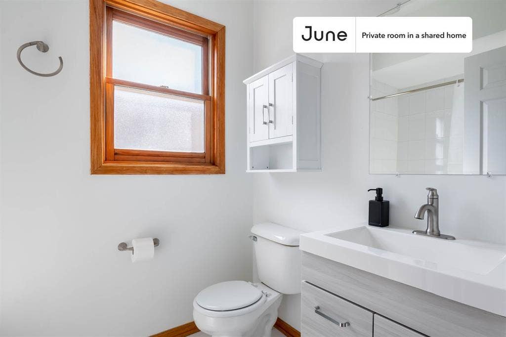 3 BR in Chicago