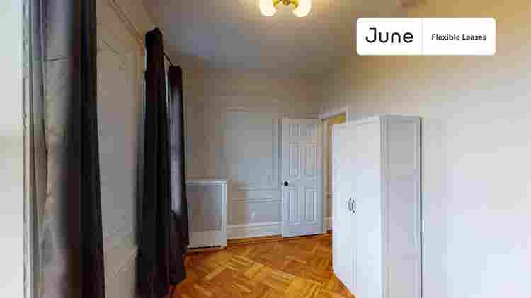 2 BR in New York City