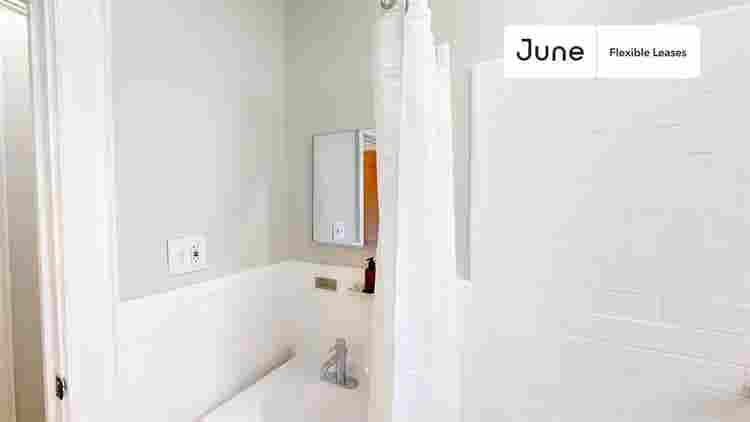 2 BR in New York City