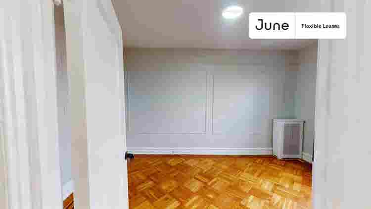 2 BR in New York City