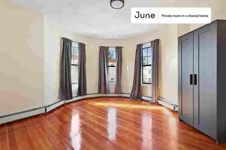 4 BR in Boston