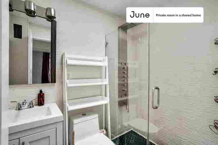 2 BR in New York City
