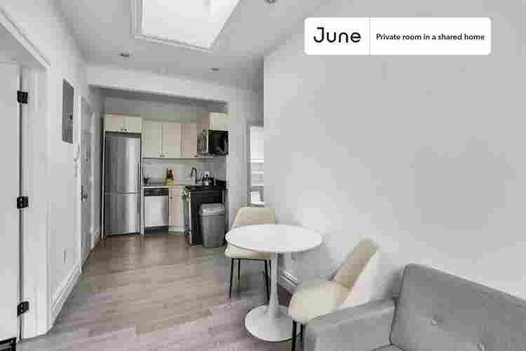 2 BR in New York City