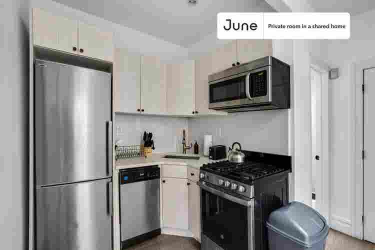2 BR in New York City