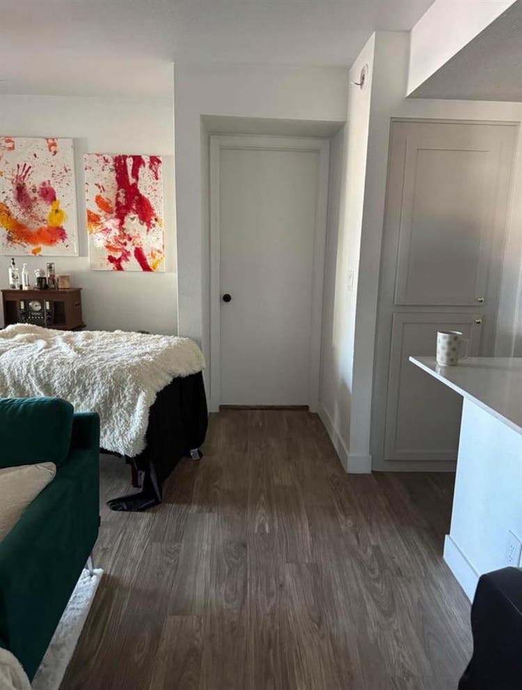 Room for rent in quiet space