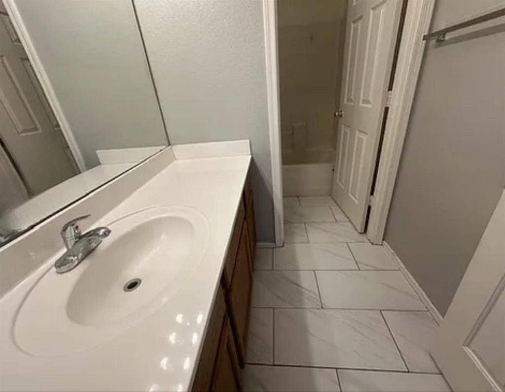 Room for rent in quiet space