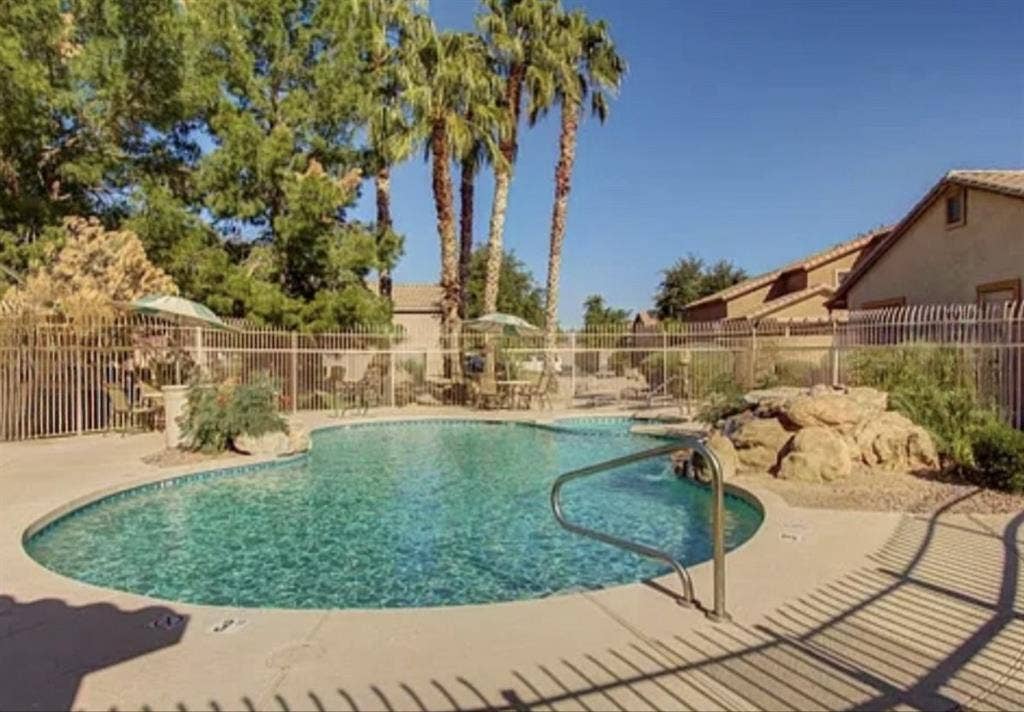 Room for rent in quiet space