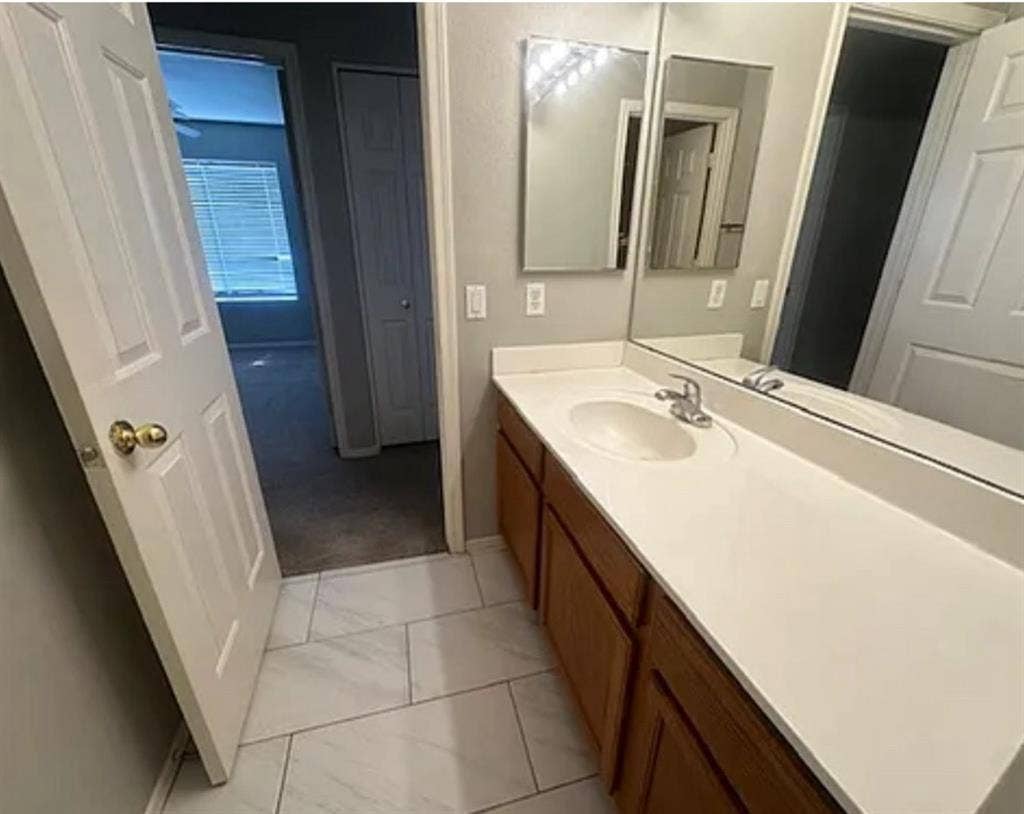 Room for rent in quiet space