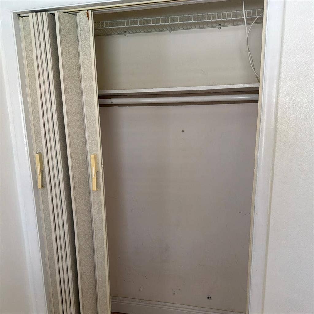 Room for rent in friendly place.
