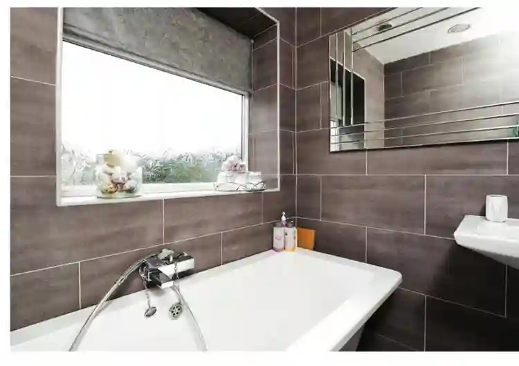 Double bedroom in shared house