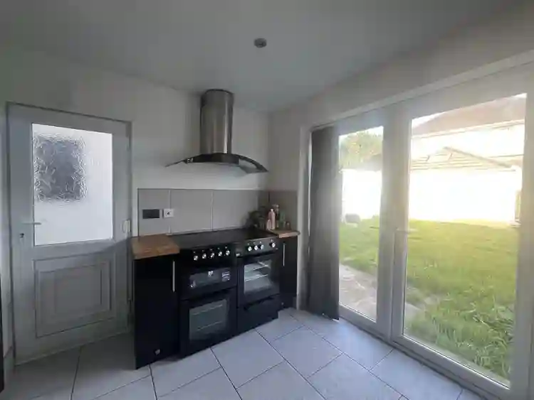 Double bedroom in shared house