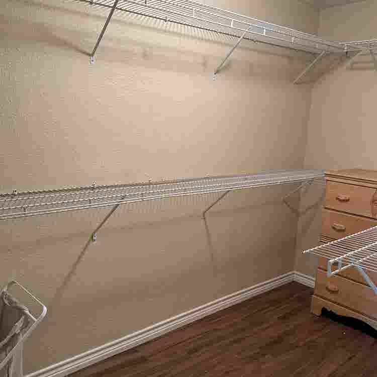 Fully furnished Efficiency