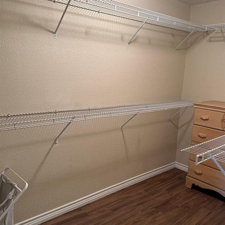Fully furnished Efficiency
