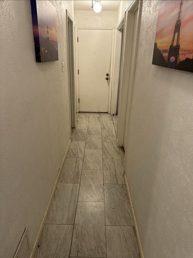 Room for rent w/closet