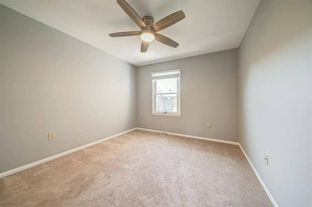 Spacious TH at Excellent Location