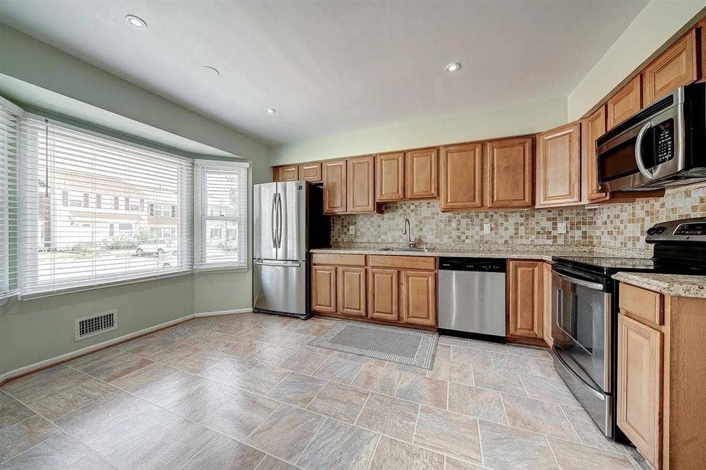 Spacious TH at Excellent Location