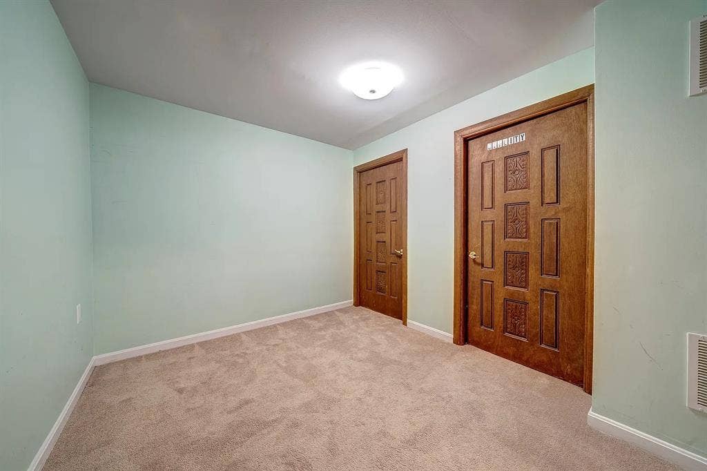 Spacious TH at Excellent Location
