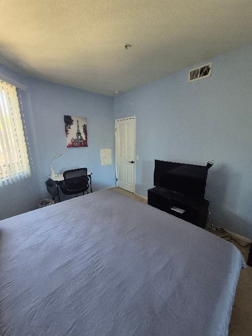 Private room for Rent