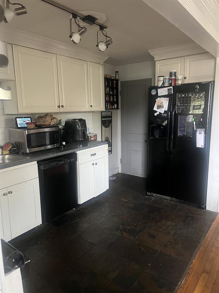 Room for rent in Halethorpe