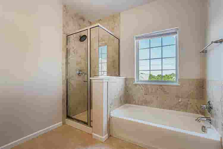 Spacious Aurora Townhome for Rent