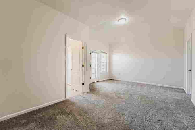 Spacious Aurora Townhome for Rent