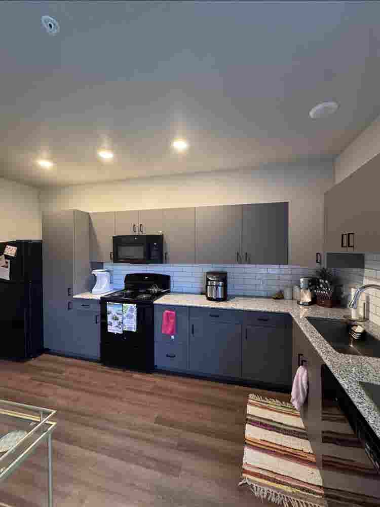 New Studio Apartment for Lease!