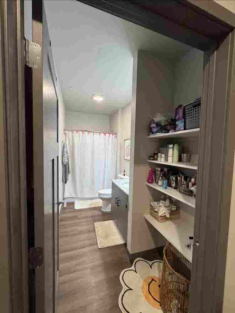 New Studio Apartment for Lease!