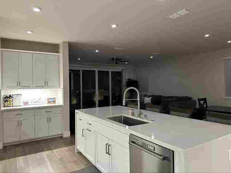 Private Upstairs Suite, Modern Home