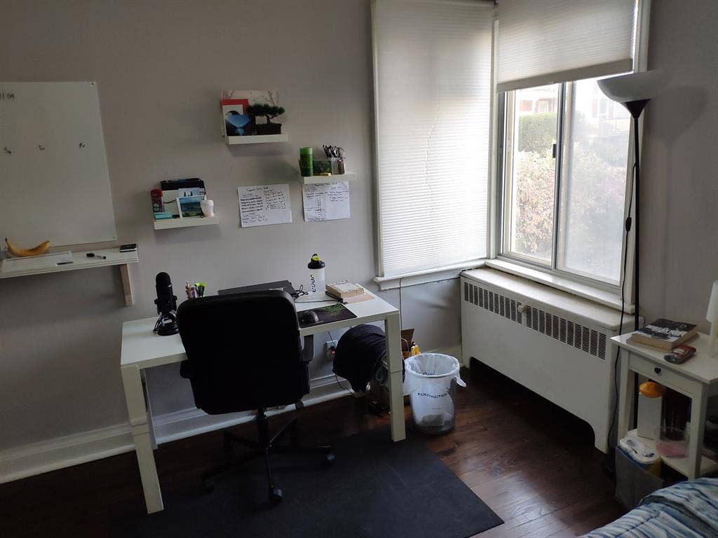 Private Room  – Move in Nov