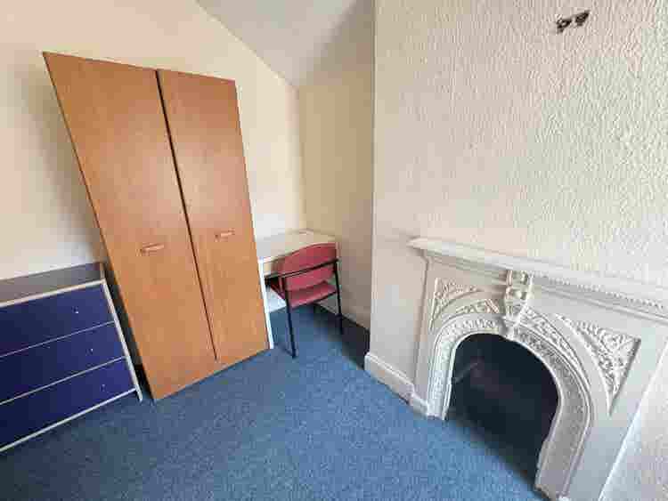 Spare room in student house Clifton