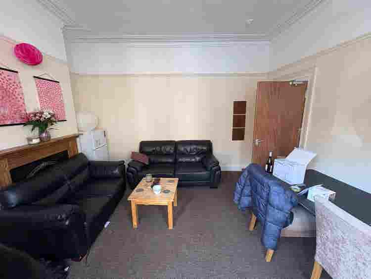 Spare room in student house Clifton