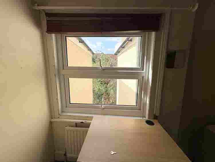 Spare room in student house Clifton