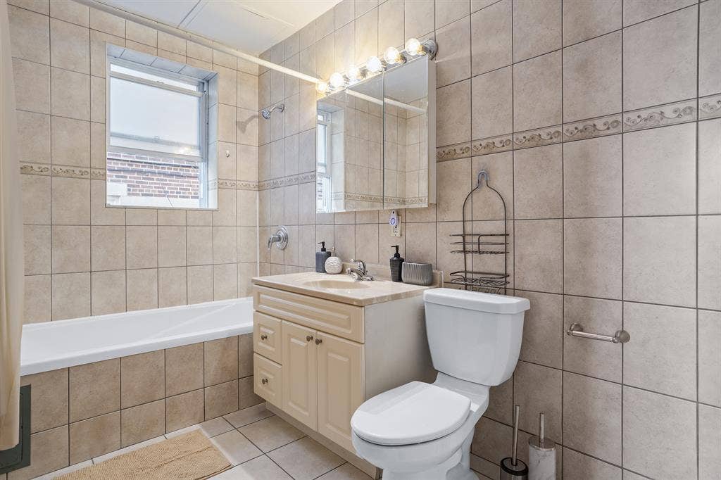 Bright Private Room in South Austin