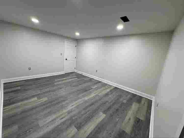 Lakeside Basement Apartment