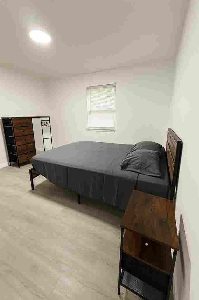 Private Room in North Austin