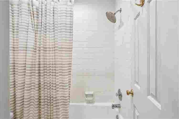 5 BR in Marietta