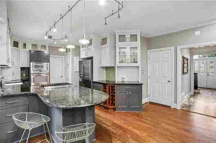5 BR in Marietta