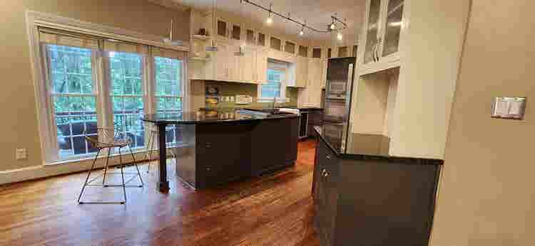 5 BR in Marietta