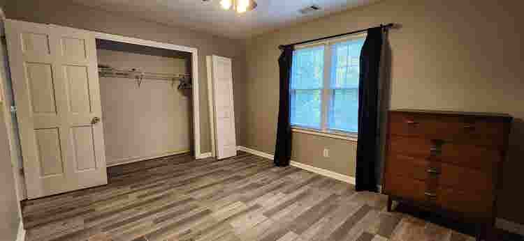 5 BR in Marietta