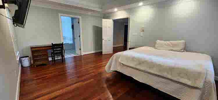 5 BR in Marietta
