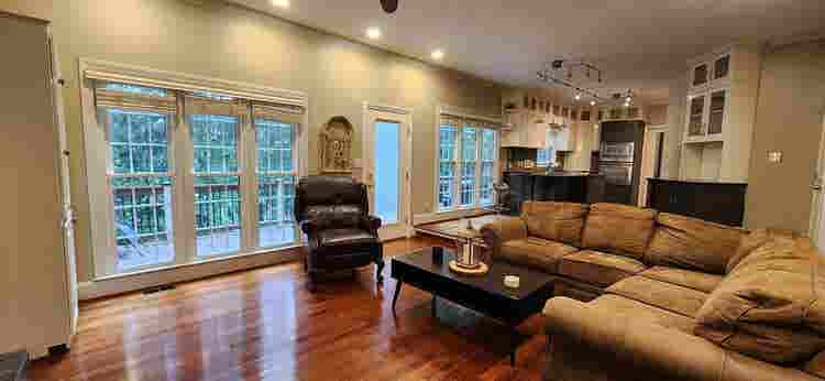5 BR in Marietta