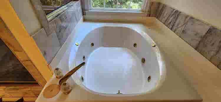 5 BR in Marietta