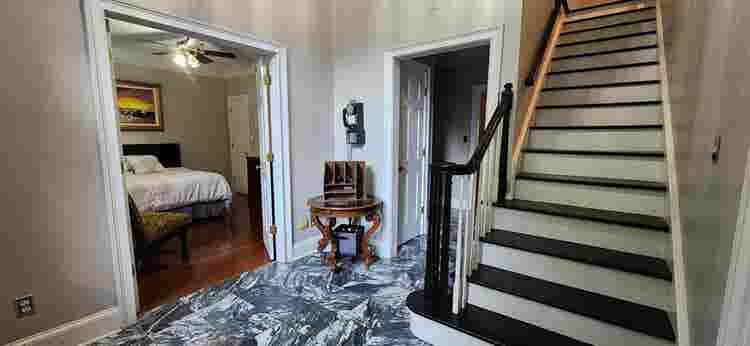 5 BR in Marietta