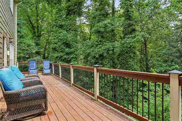 5 BR in Marietta